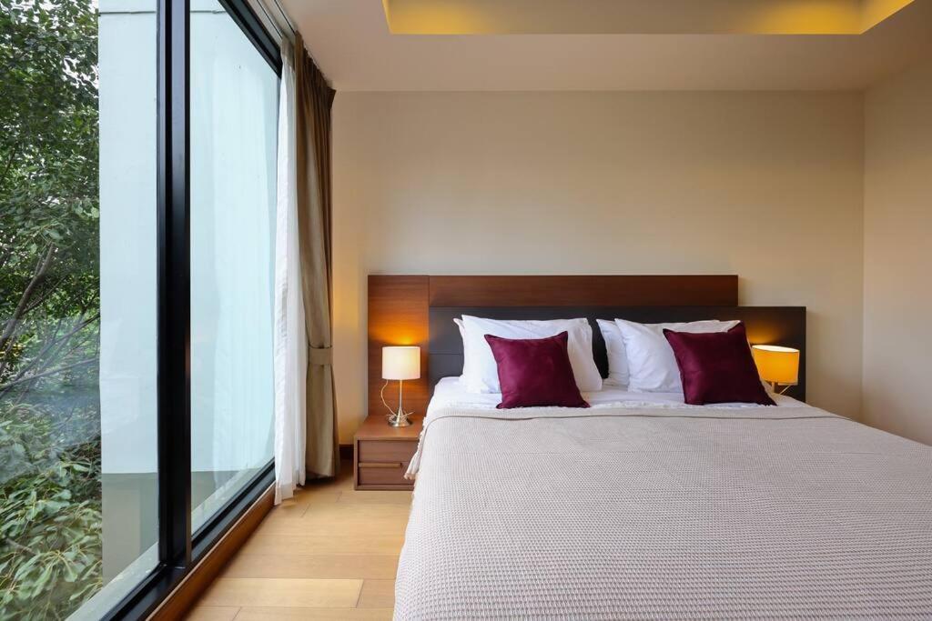 Specious Luxury 2 Bedrooms Apt. Чиангмай Екстериор снимка